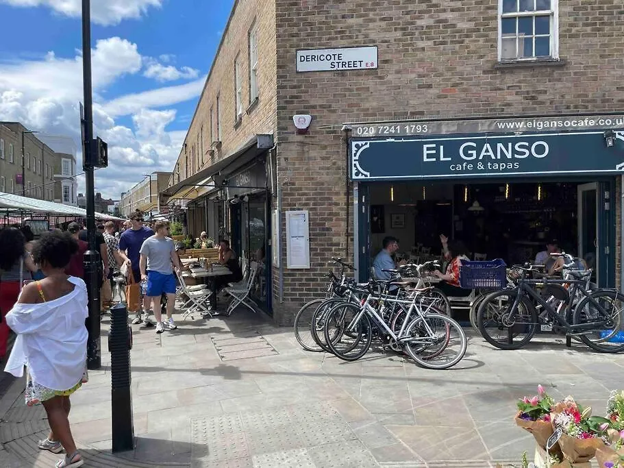 런던 Cool Dalston Studio With Balcony And Gym 아파트 영국