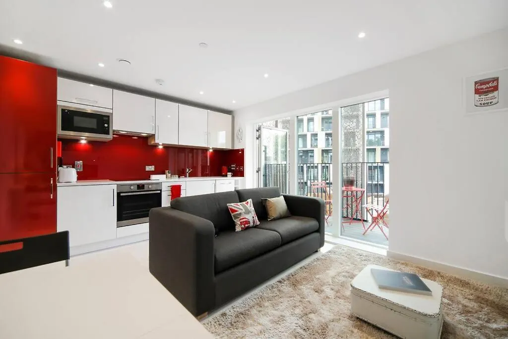 런던 Cool Dalston Studio With Balcony And Gym 아파트 영국