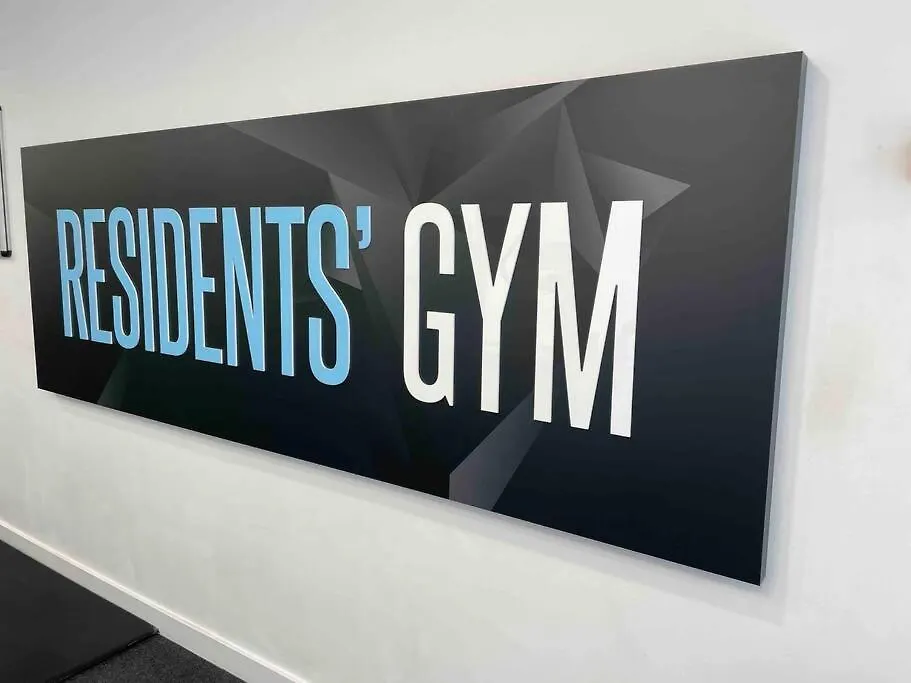 런던 Cool Dalston Studio With Balcony And Gym 아파트 0*,