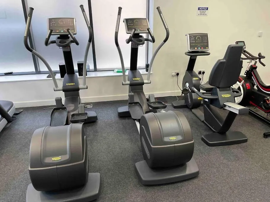 런던 Cool Dalston Studio With Balcony And Gym 아파트