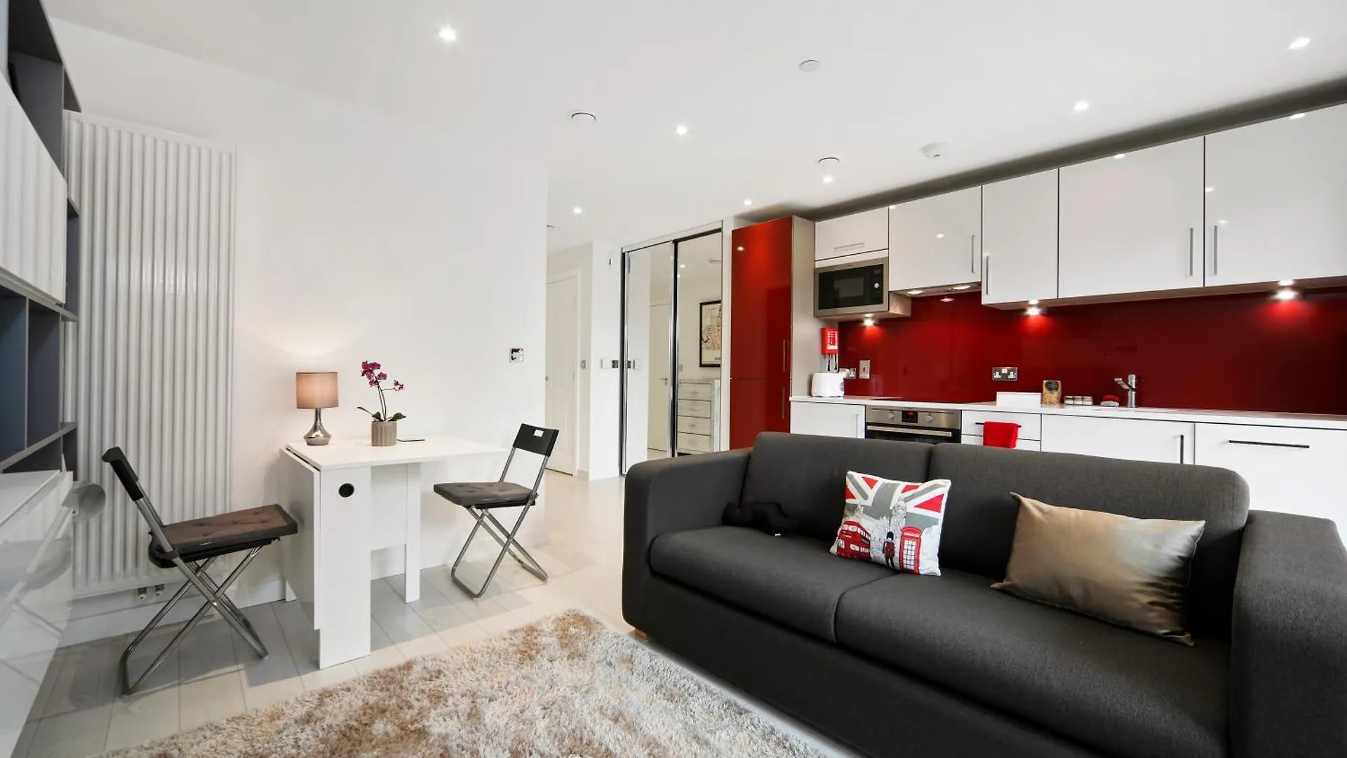 런던 Cool Dalston Studio With Balcony And Gym 아파트